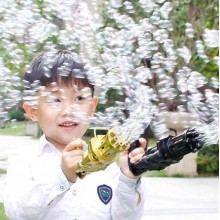 Игрушечный Пулемет генератор мыльных пузырей пистолет PRINCIPLE BUBBLE GUN GATLING машинка автомат електрический пузыремёт для детей Пузырьковая пушка Гатлинга 8 отверстий Black