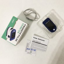 Электронный высокоточный Сертифицированный пульсоксиметр для определения уровня кислорода в крови Principle Pulse Oximeter Fingertip LK87 на палец Blue